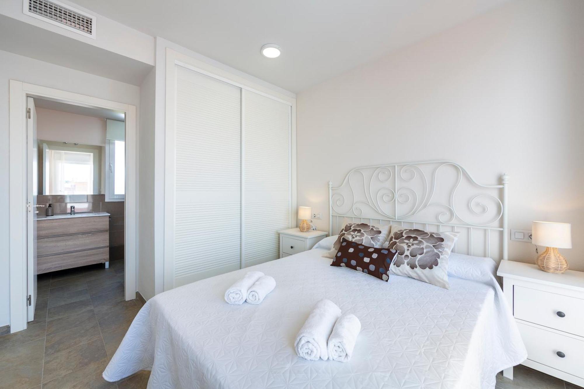 Apartamento Atico Nuevo Con Piscina *